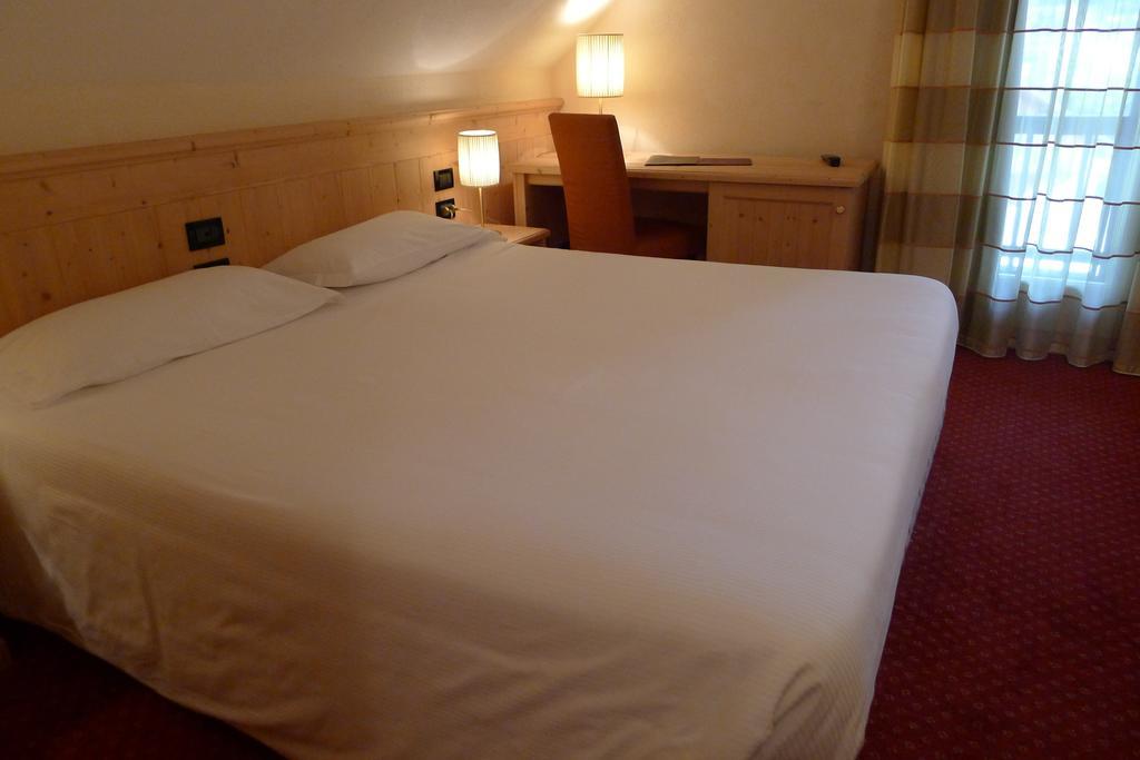 Standard Single Room,1216290055:JPEG